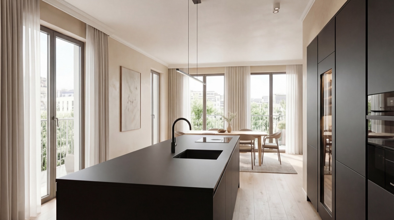 Attico Padova — cucina su misura LA PI: Cucina nera con isola, beige opaco, finiture brunite
